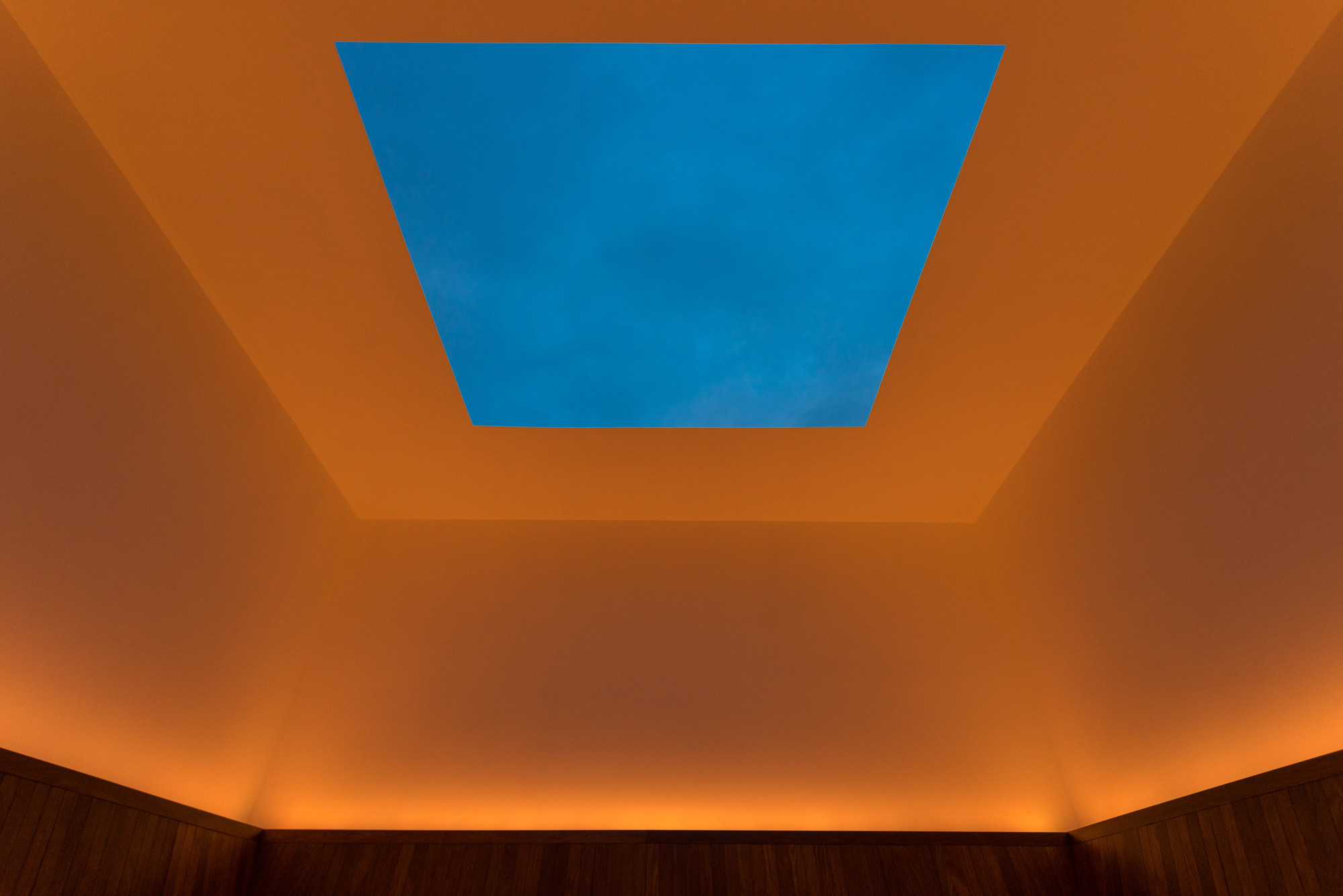 APSMUSEUM Ensemble Urbain | James Turrell | News | Art Pioneer Studio